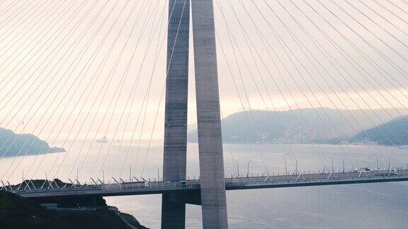 空中近距离观看YavuzSultanSelim桥在伊斯坦布尔博斯普鲁斯