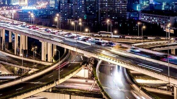 时光流逝上海公路夜景(放大)