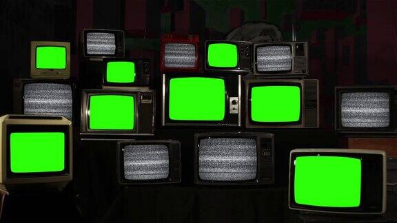 老式电视打开和关闭绿色屏幕与静态电视