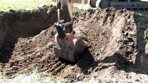 挖土机铲斗紧密工作