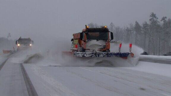 德国高速公路上的扫雪机