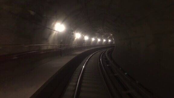 米兰无人驾驶地铁-M5紫线地铁