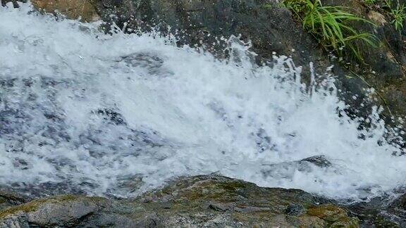 美丽的流水背景