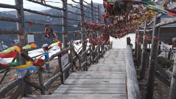 西藏经幡经幡旗石卡雪山在香格里拉中国云南