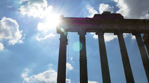 意大利著名的罗马广场晴朗的天空著名的圆柱全景4k罗马