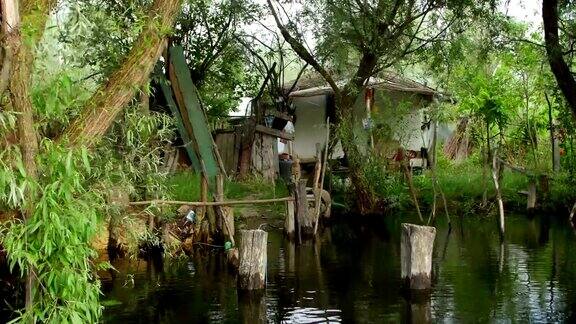 多瑙河三角洲传统的捕鱼小屋