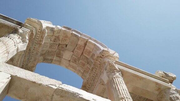 阿耳忒弥斯神庙附近的古城