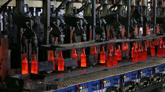 本厂为生产玻璃瓶、玻璃厂