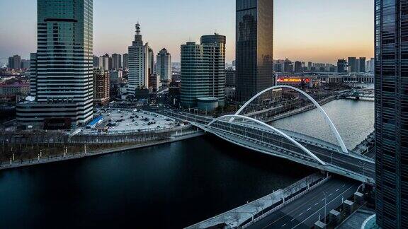 中国天津金融区附近现代城市景观的时间推移