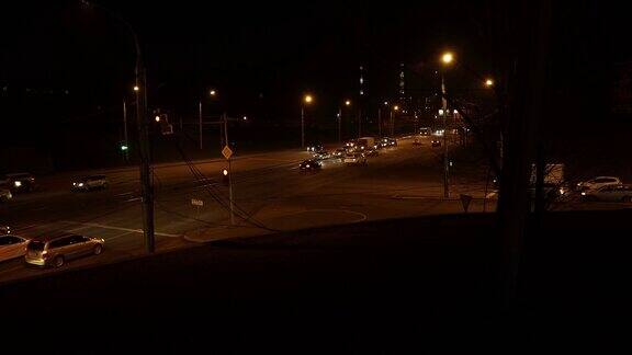 夜晚迷离的车灯夜晚城市的交通