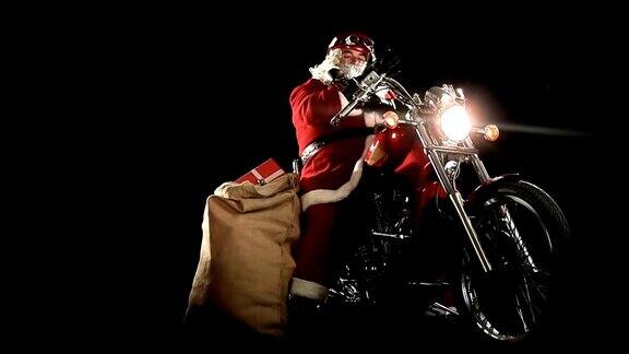 圣诞老人启动摩托车送礼物镜头组