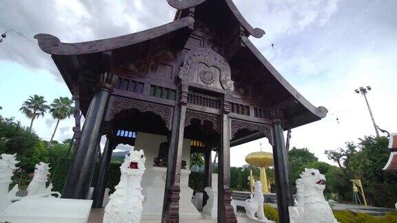 泰国清迈皇家Ratchaphruek公园的寺庙
