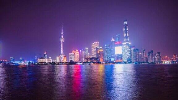 时间流逝上海从白天到夜晚的过渡