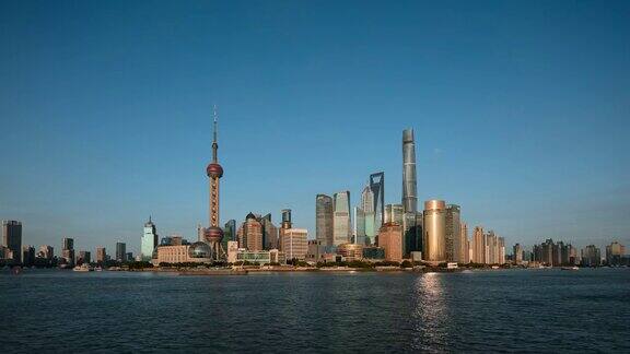 2020年9月1日中国上海陆家嘴大厦的日落