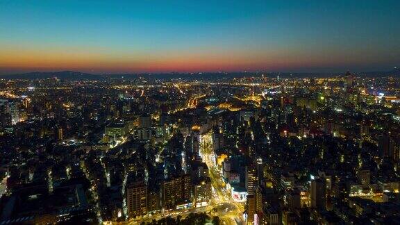 日落天空台北市景市中心交通航拍全景4k时间间隔台湾