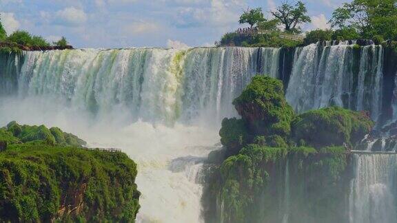 从国家公园阿根廷一侧看伊瓜苏瀑布