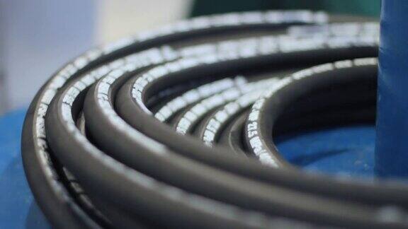 工业软管在生产过程中缠绕成卷制造软管