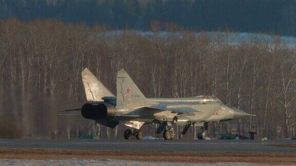 俄罗斯空军的军用飞机起飞前