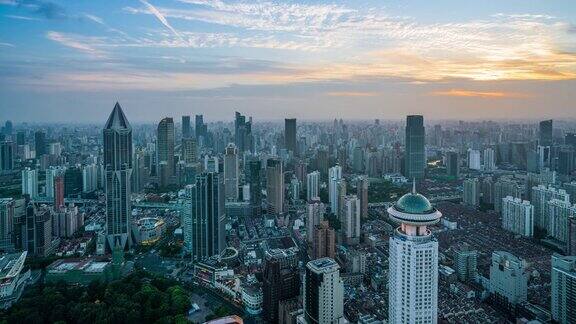 上海城市延时航拍从白天到晚上
