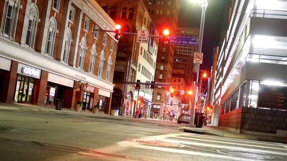 宾夕法尼亚匹兹堡史密斯菲尔德街深夜的时光流逝