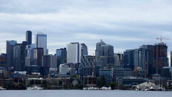 西雅图华盛顿市中心晴朗的一天