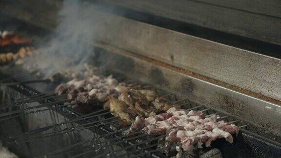 新疆烤羊肉串