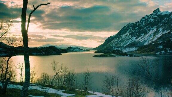挪威罗浮敦拍摄的美丽日落