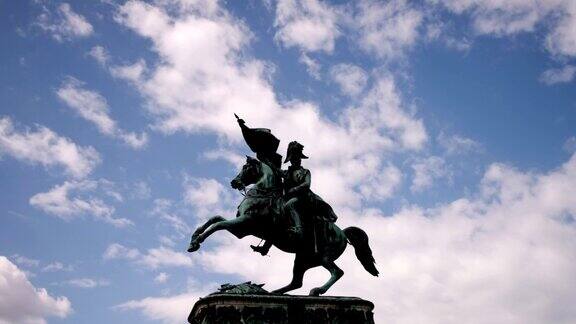 查尔斯大公雕像-时光流逝