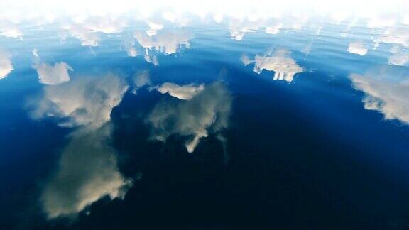时间流逝的云反射在水中hd