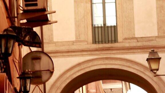 罗马-意大利建筑物的正面和街灯