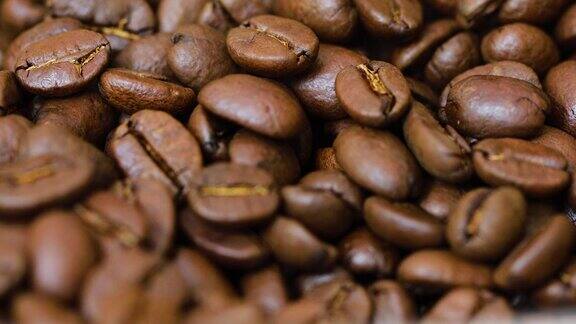多莉拍摄:4K近距离的咖啡豆在动态