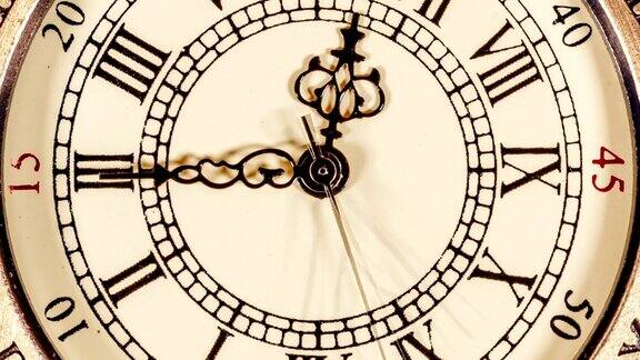 螺旋形时钟跟踪时间