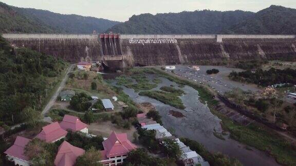 泰国昆丹普拉坎哲大坝鸟瞰图