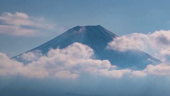 山对天俯视