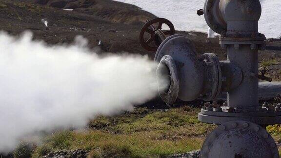 放大自然热矿物蒸汽-水从地质井排放