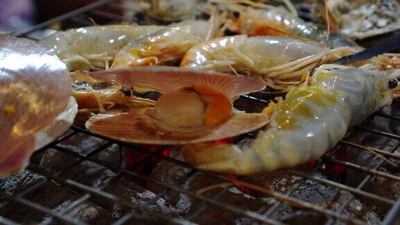 炭烤蛤蜊和虾
