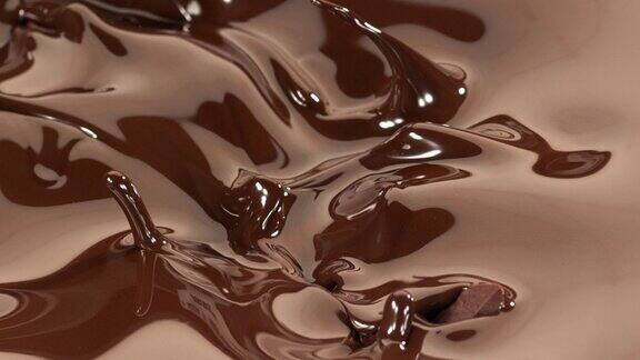 巧克力碎片溅到液态巧克力中