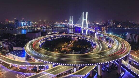 上海南浦大桥夜间交通的时间变化
