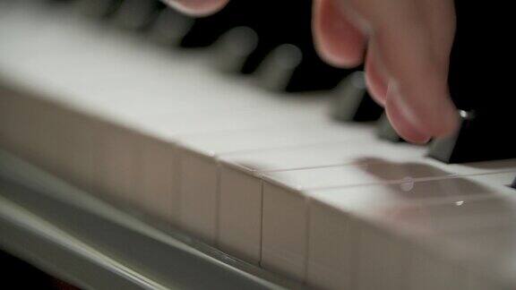 钢琴慢动作音符