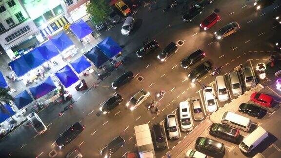 从马六甲高处鸟瞰城市交通的夜景