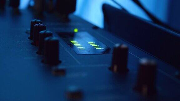 音乐控制按钮录音室音乐混音设备