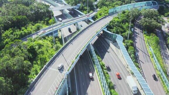 香港大埔区吐露港公路清晨高架桥交通情况