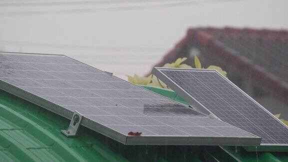 太阳能电池板能经受住暴雨和大风
