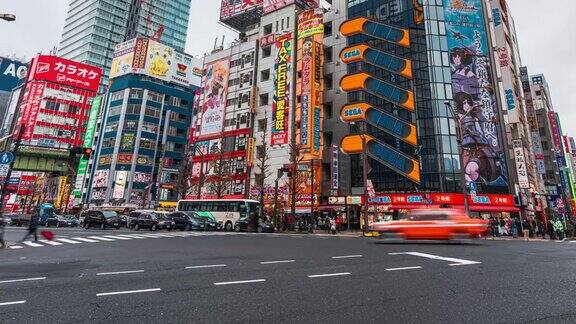 4K延时镜头:在东京秋叶原社区街道电子镇行人拥挤游客购物视频游戏动漫漫画