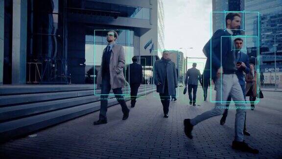 一群用科技跟踪的商人在繁忙的城市街道上行走CCTVAI人脸识别大数据分析界面扫描显示动画信息