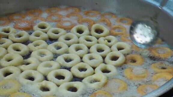 土耳其传统甜点食品甜甜圈Lokma