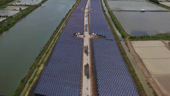 太阳能电站鸟瞰图太阳能电池板替代能源概念