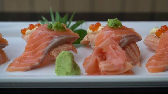 三文鱼寿司卷-日本食物