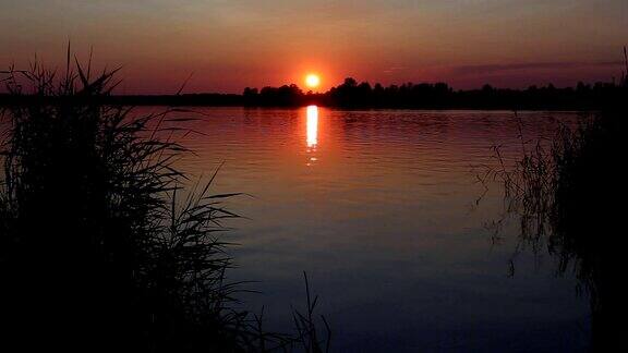 湖上日落