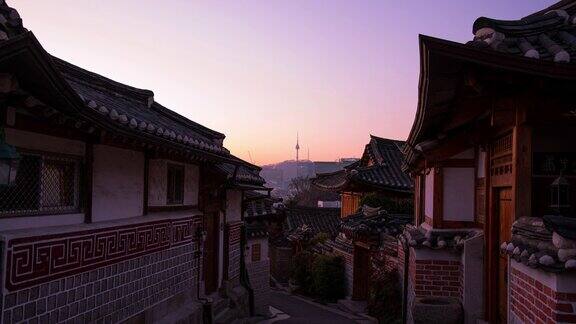 时间在韩国首尔北川韩屋村的清晨流逝